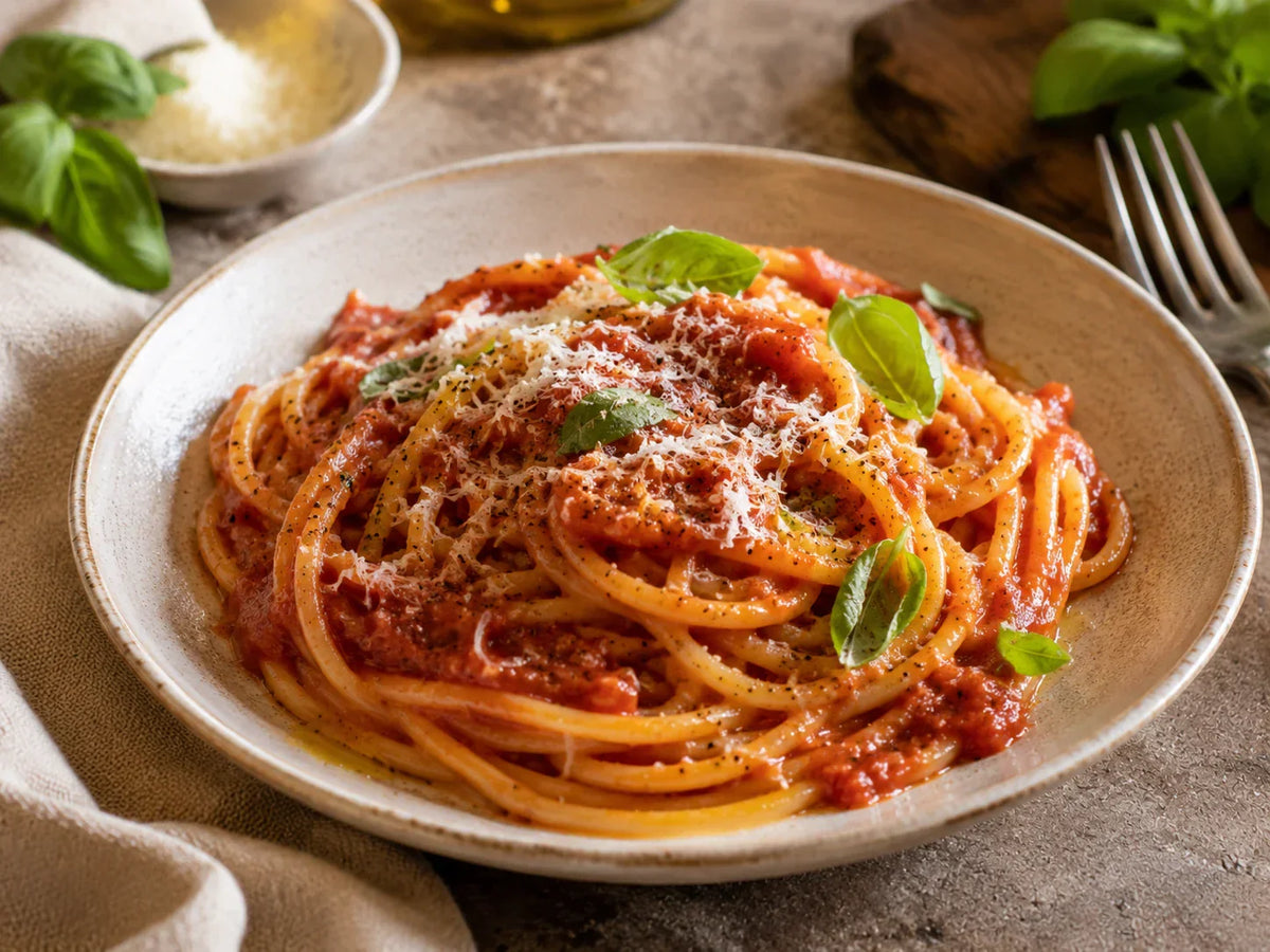 Nopea pasta Lazzarin tomaattikastikkeella - Olivon italialainen resepti ja annoskuva